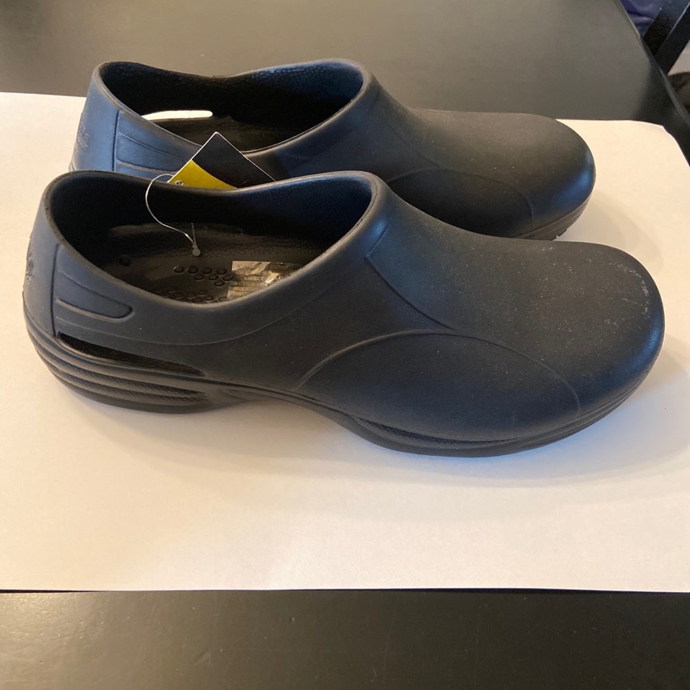 Tredsafe NWT Unisex Pepper Slip Resistant Shoes